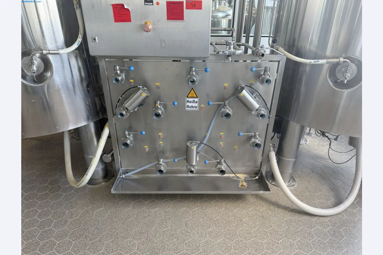 Instalações de produção e embalagem farmacêuticas / Equipamentos de laboratório e operacionais-2