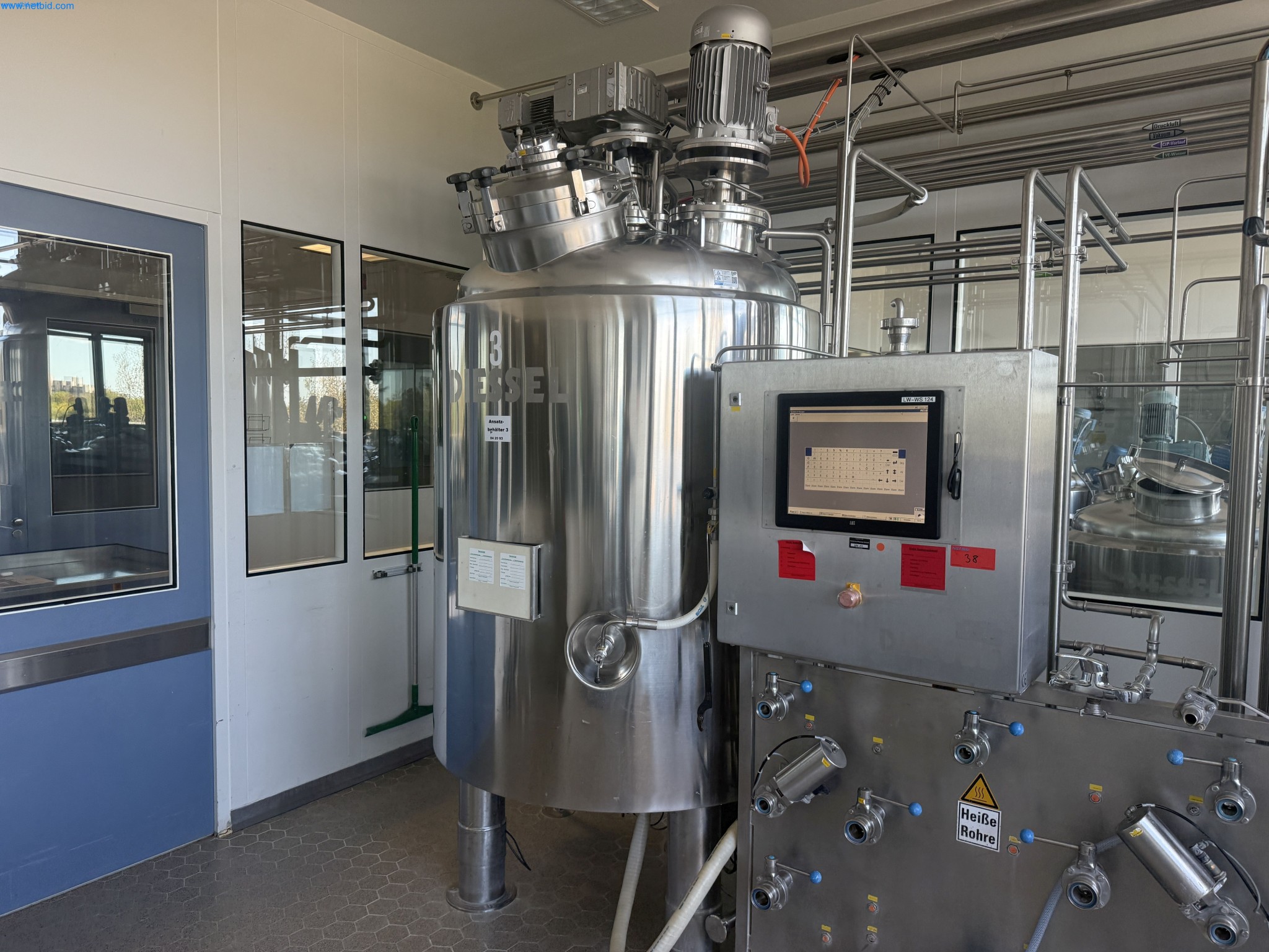 Instalações de produção e embalagem farmacêuticas / Equipamentos de laboratório e operacionais-6