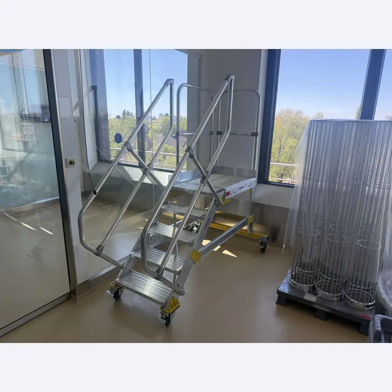 Instalações de produção e embalagem farmacêuticas / Equipamentos de laboratório e operacionais-1
