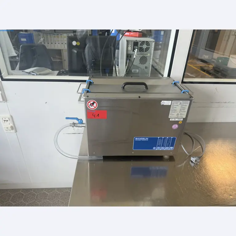 Instalações de produção e embalagem farmacêuticas / Equipamentos de laboratório e operacionais-1