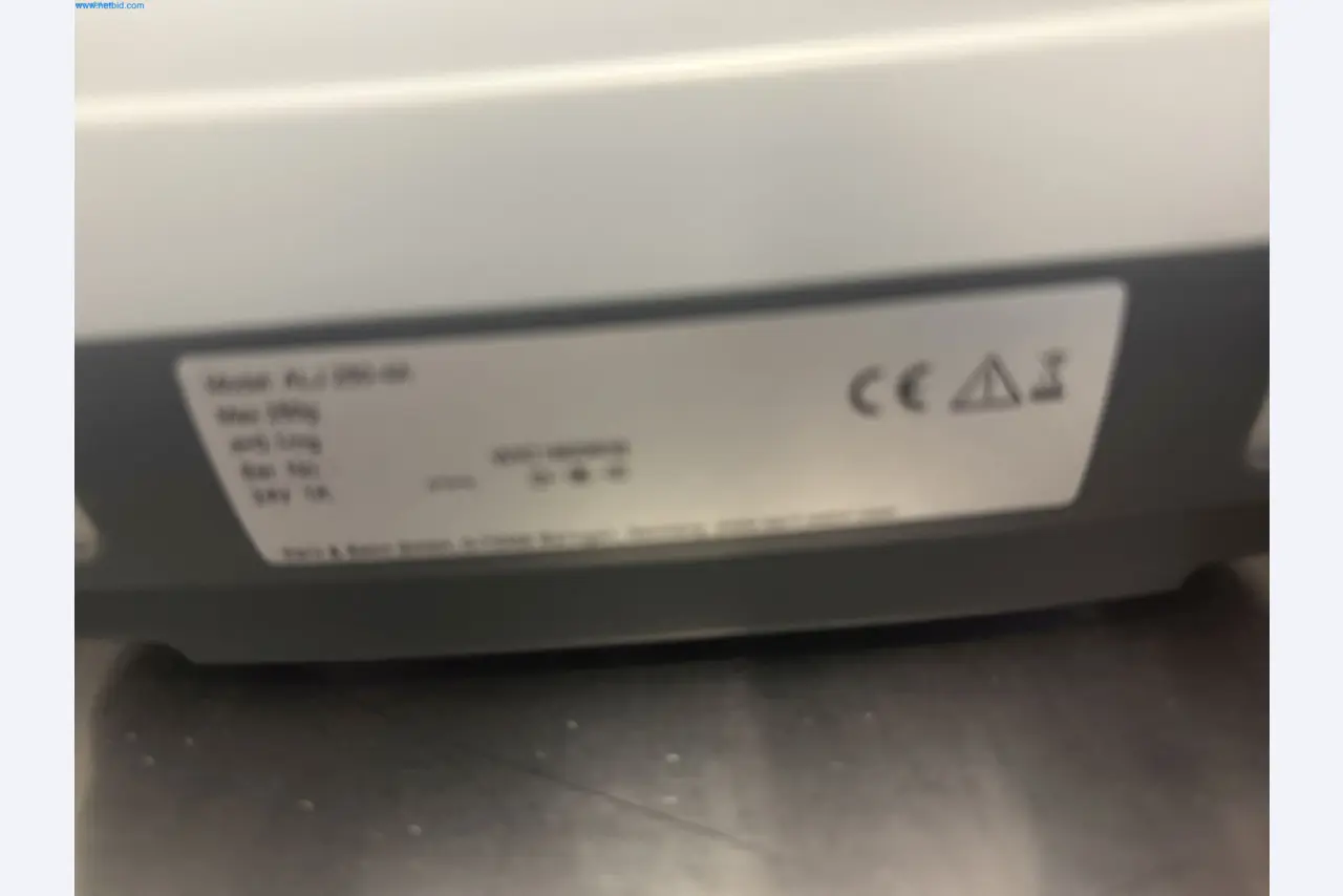 Instalações de produção e embalagem farmacêuticas / Equipamentos de laboratório e operacionais-2
