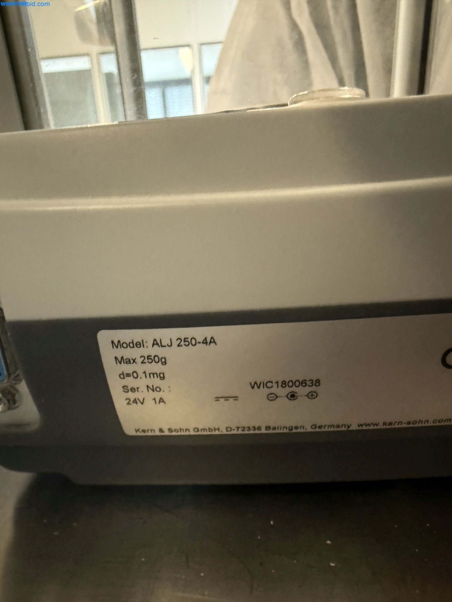 Instalações de produção e embalagem farmacêuticas / Equipamentos de laboratório e operacionais-3