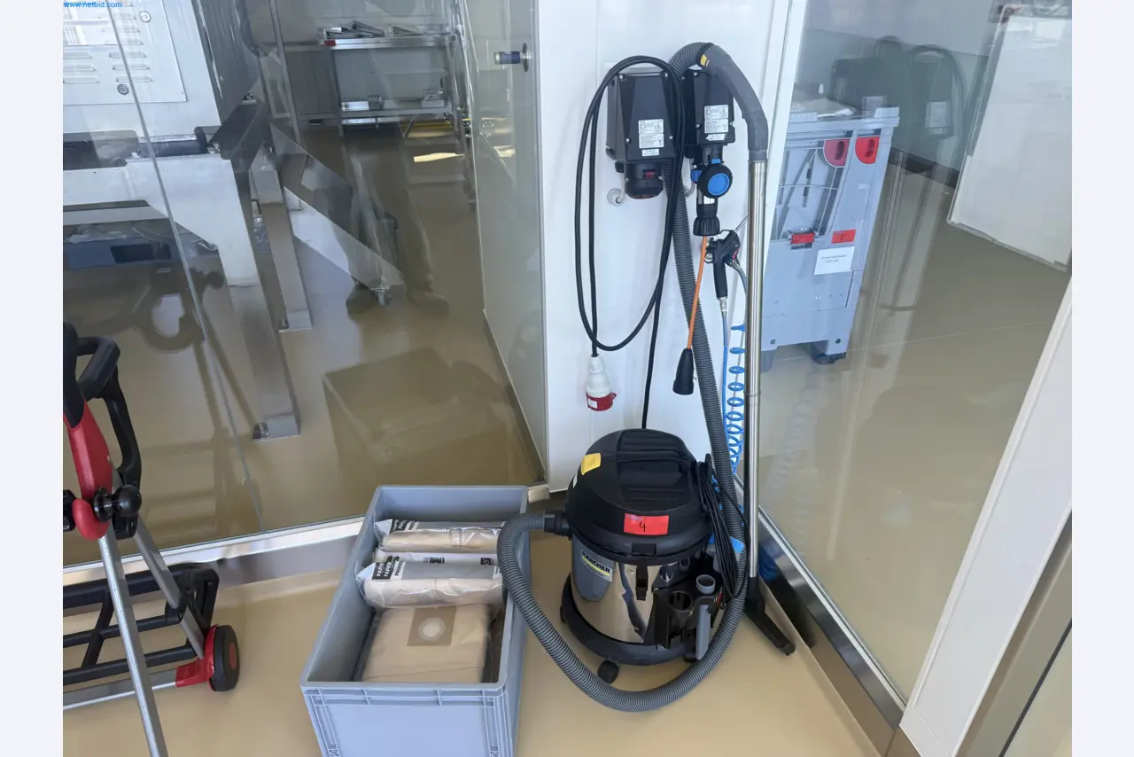 Instalações de produção e embalagem farmacêuticas / Equipamentos de laboratório e operacionais-2