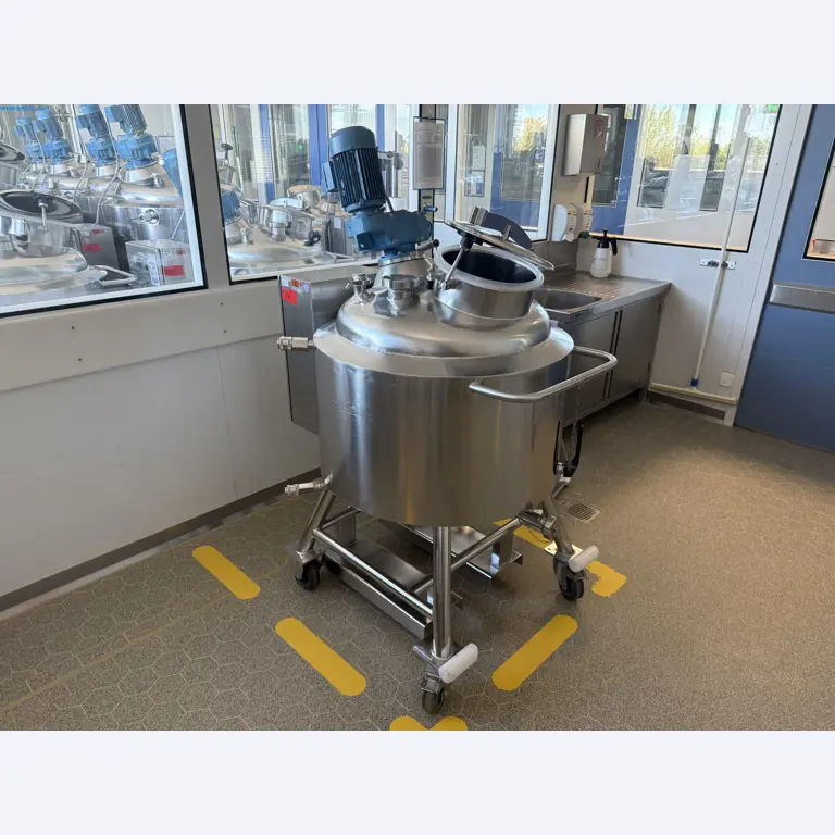 Instalações de produção e embalagem farmacêuticas / Equipamentos de laboratório e operacionais-1