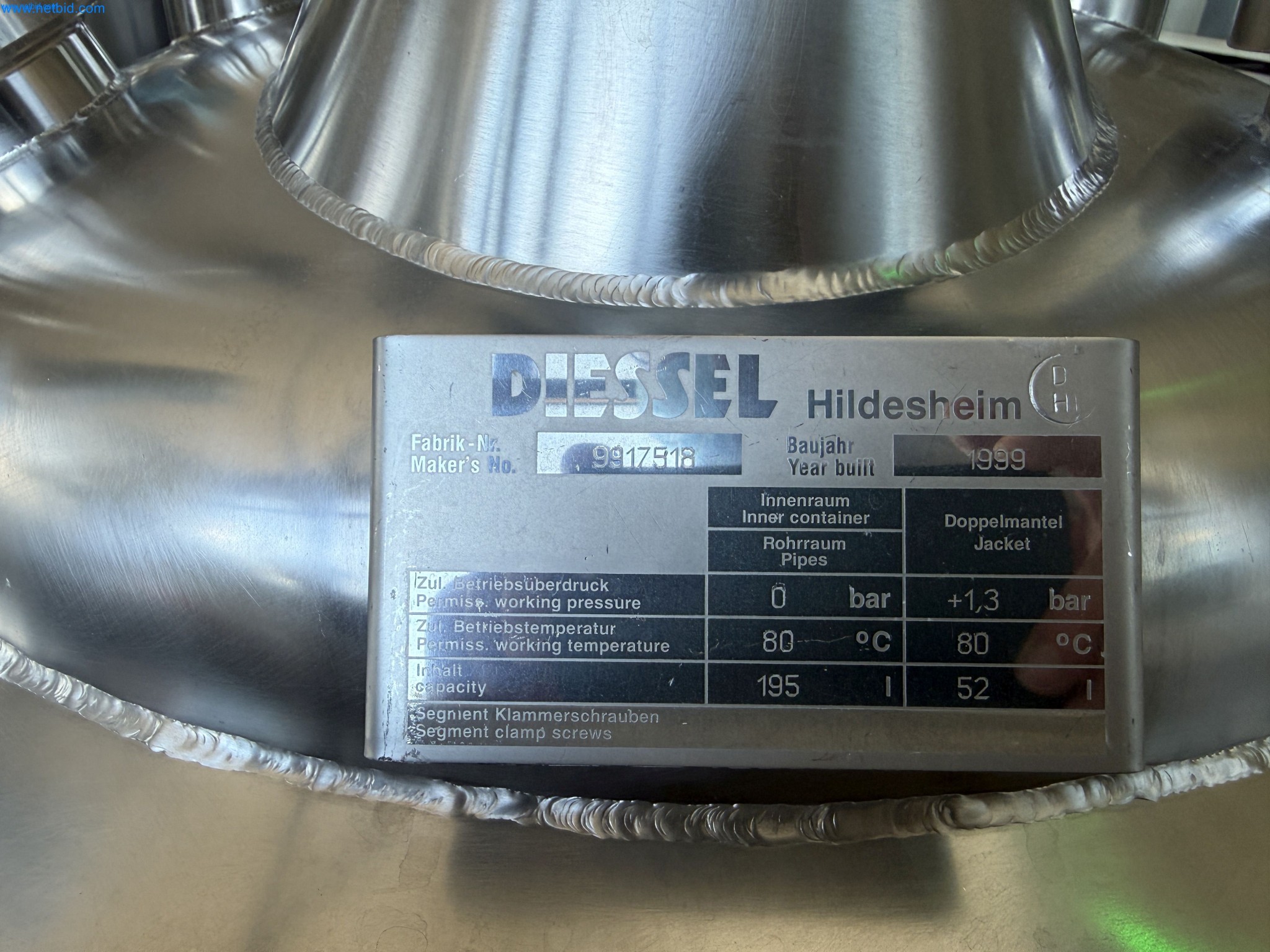 Instalações de produção e embalagem farmacêuticas / Equipamentos de laboratório e operacionais-3