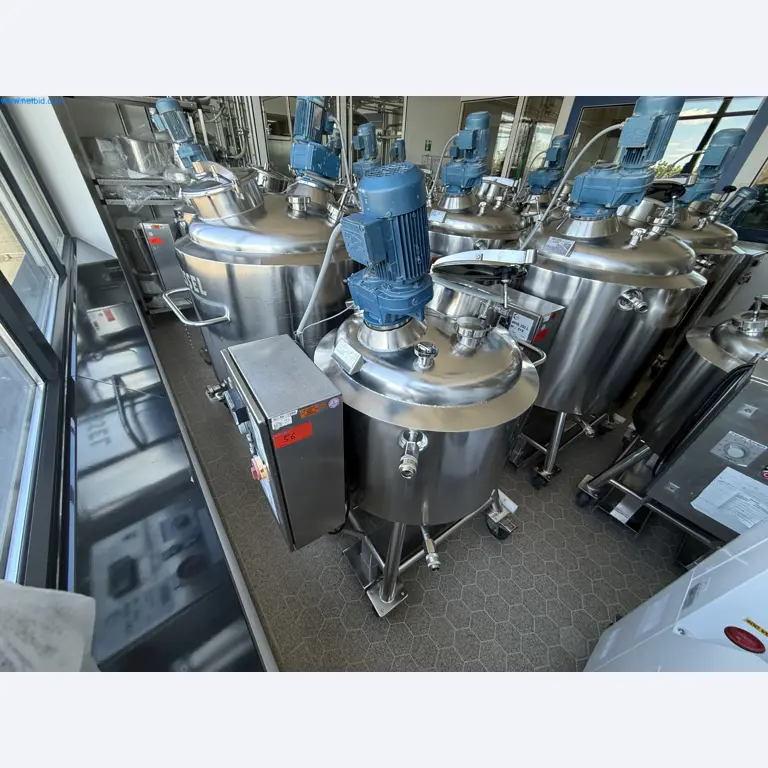 Instalações de produção e embalagem farmacêuticas / Equipamentos de laboratório e operacionais-1