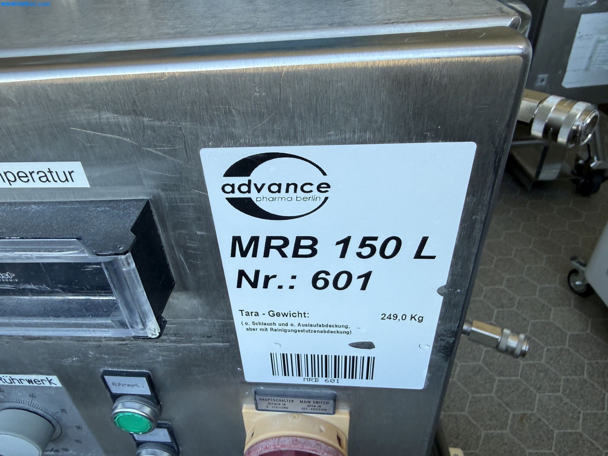 Instalações de produção e embalagem farmacêuticas / Equipamentos de laboratório e operacionais-4