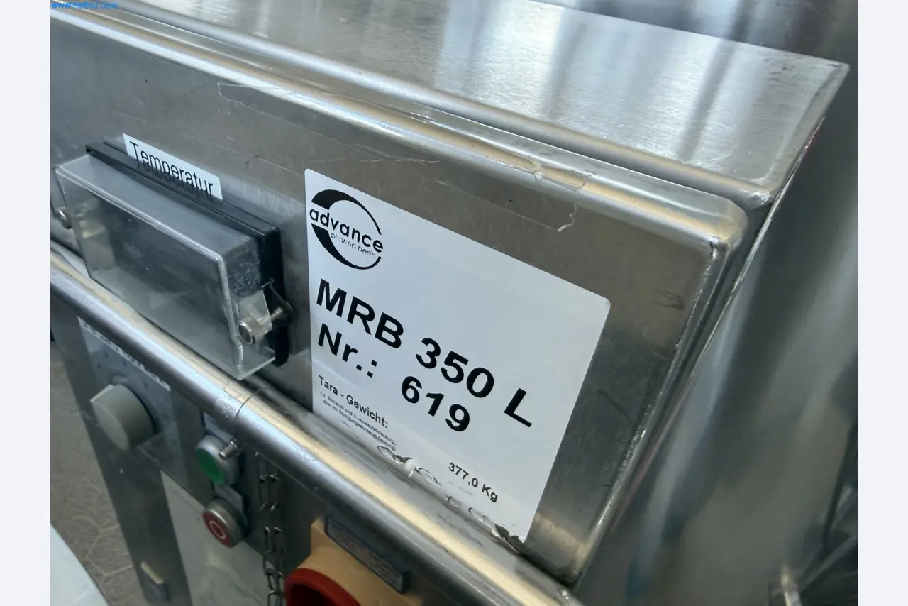 Instalações de produção e embalagem farmacêuticas / Equipamentos de laboratório e operacionais-4