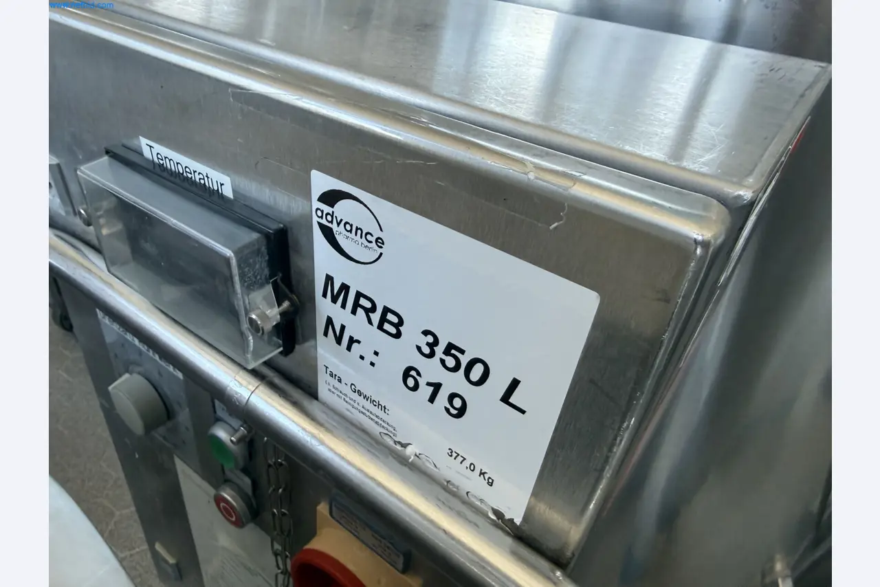Instalações de produção e embalagem farmacêuticas / Equipamentos de laboratório e operacionais-5