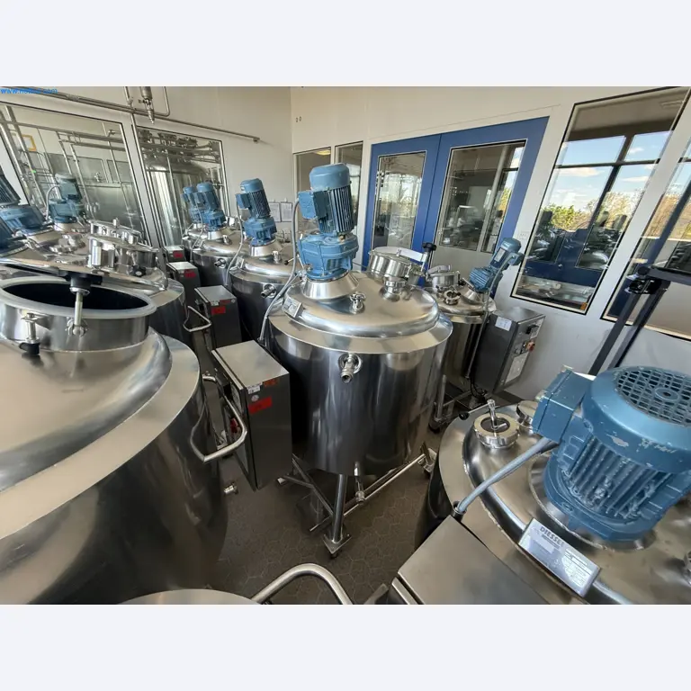 Instalações de produção e embalagem farmacêuticas / Equipamentos de laboratório e operacionais-1