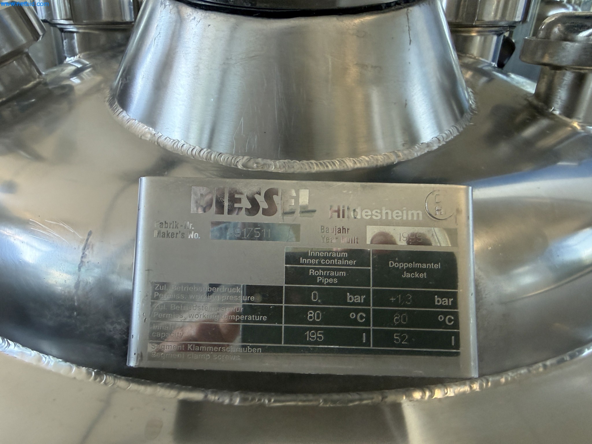 Instalações de produção e embalagem farmacêuticas / Equipamentos de laboratório e operacionais-3