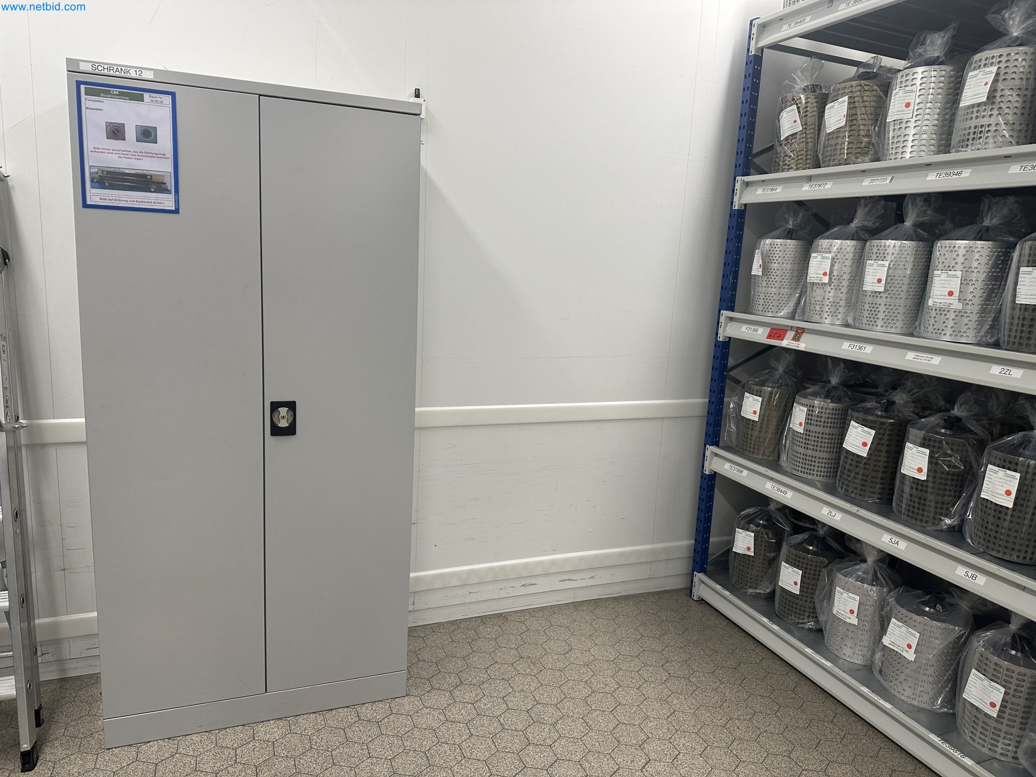 Pharmaceutical Production and Packaging Equipment / Laboratory and Plant Equipment-1