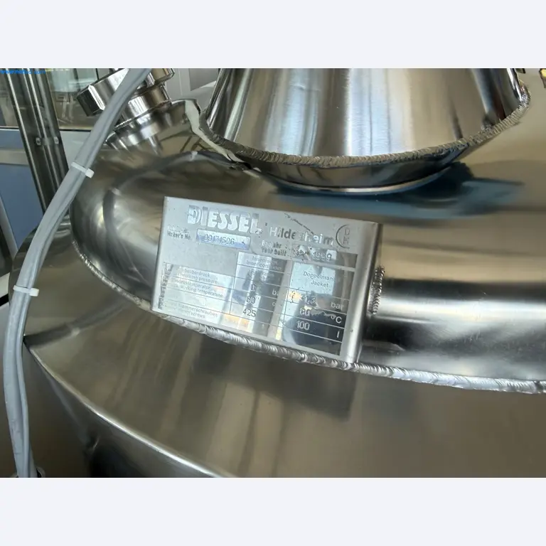 Instalações de produção e embalagem farmacêuticas / Equipamentos de laboratório e operacionais-3