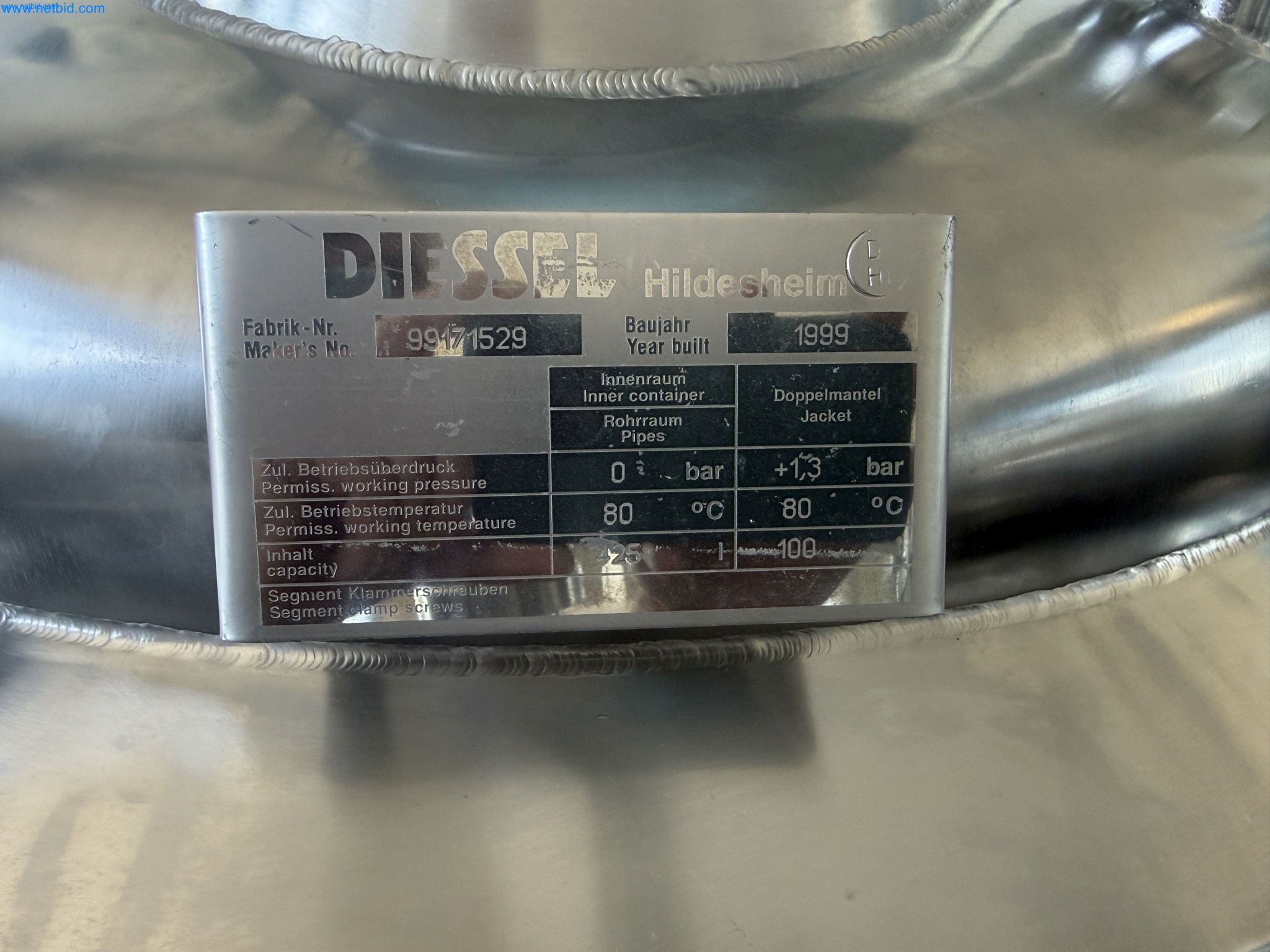 Instalações de produção e embalagem farmacêuticas / Equipamentos de laboratório e operacionais-6