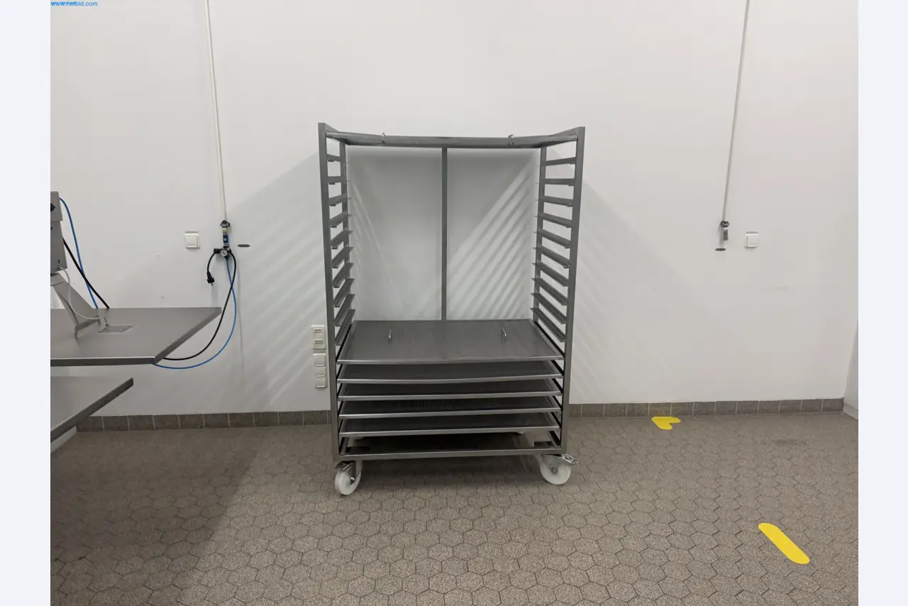 Instalações de produção e embalagem farmacêuticas / Equipamentos de laboratório e operacionais-2