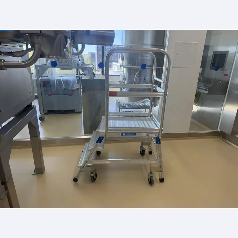 Instalações de produção e embalagem farmacêuticas / Equipamentos de laboratório e operacionais-1