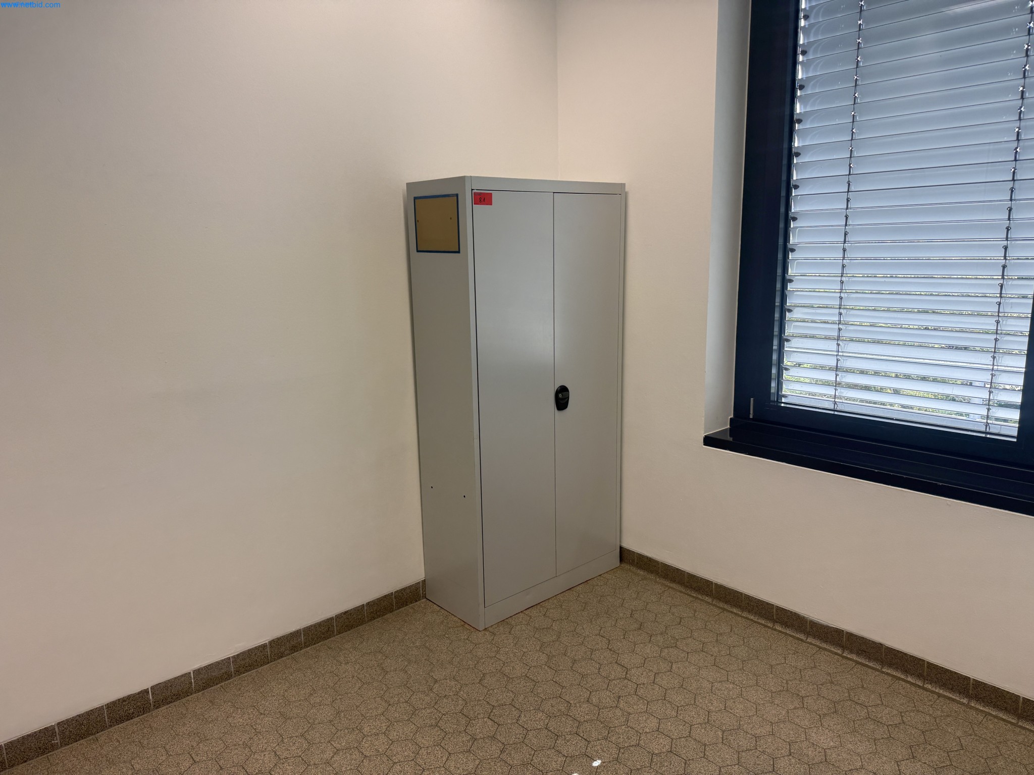 Instalações de produção e embalagem farmacêuticas / Equipamentos de laboratório e operacionais-3