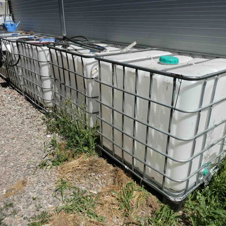 5 1,000-liter IBC container