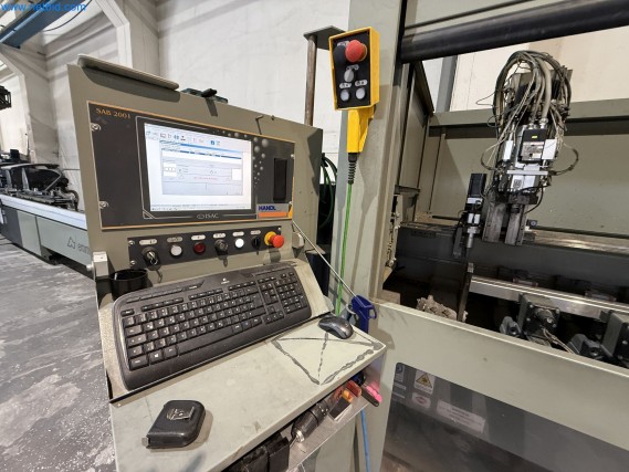 Emmegi Phantomatic T4 A machining center and ELMAG UFM 125 universal milling machine-2