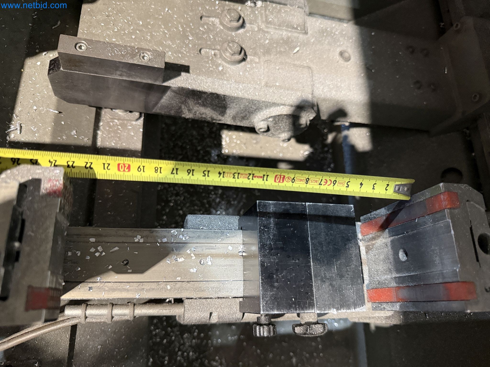 Emmegi Phantomatic T4 A machining center and ELMAG UFM 125 universal milling machine-41