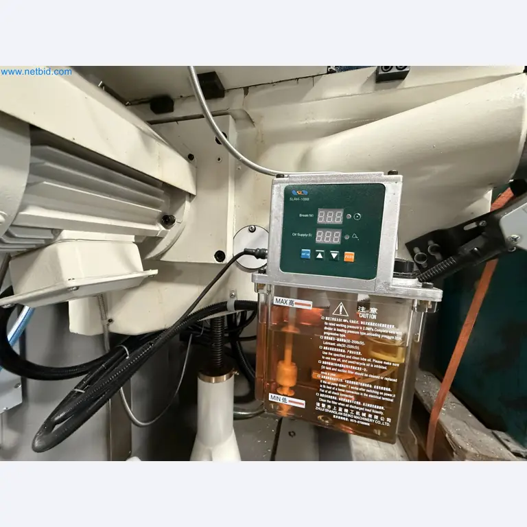 Emmegi Phantomatic T4 A machining center and ELMAG UFM 125 universal milling machine-12