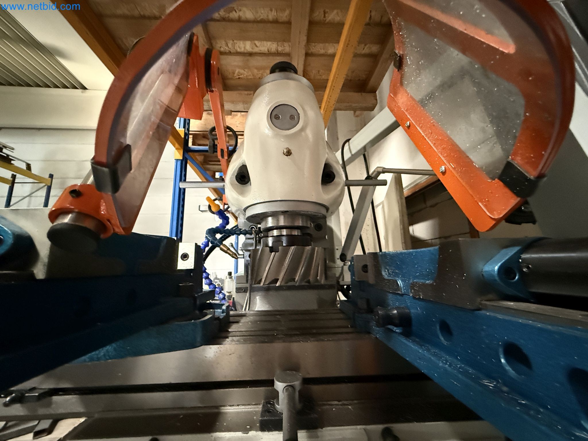 Emmegi Phantomatic T4 A machining center and ELMAG UFM 125 universal milling machine-15
