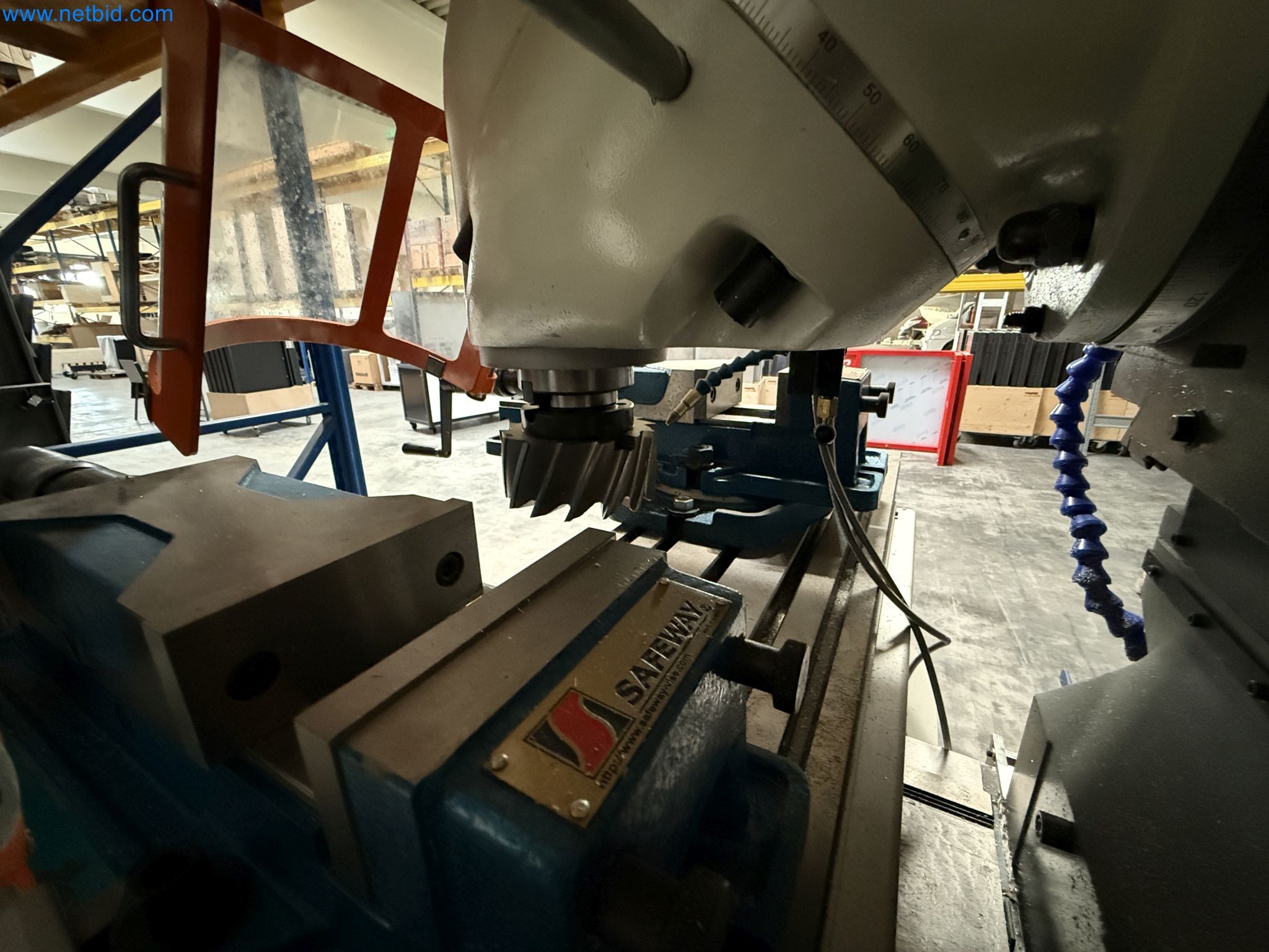 Emmegi Phantomatic T4 A machining center and ELMAG UFM 125 universal milling machine-19