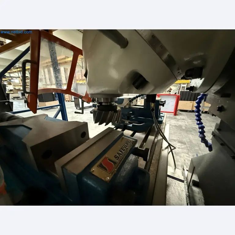 Emmegi Phantomatic T4 A machining center and ELMAG UFM 125 universal milling machine-19