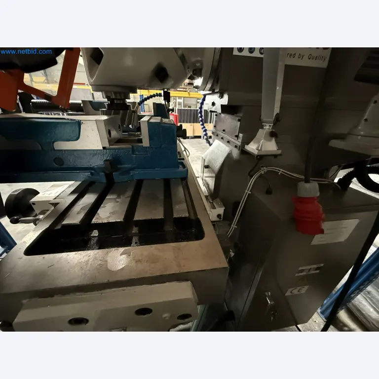 Emmegi Phantomatic T4 A machining center and ELMAG UFM 125 universal milling machine-23