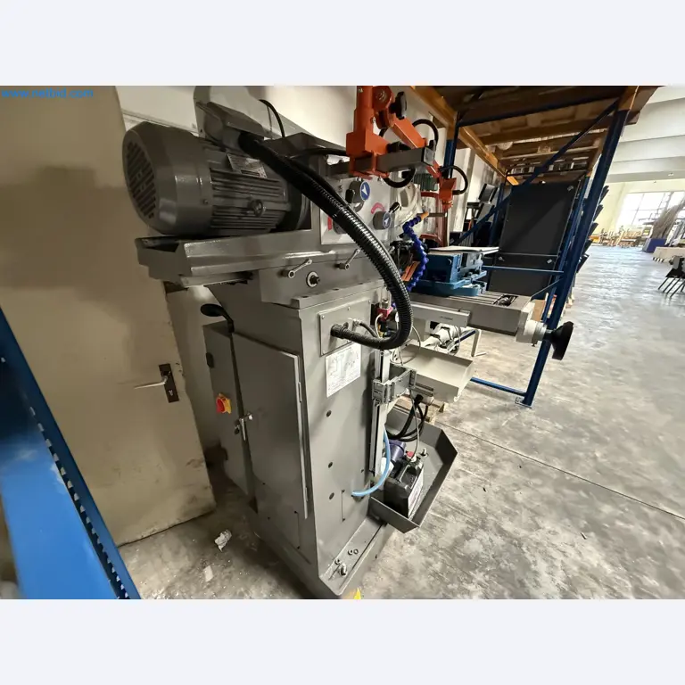 Emmegi Phantomatic T4 A machining center and ELMAG UFM 125 universal milling machine-2