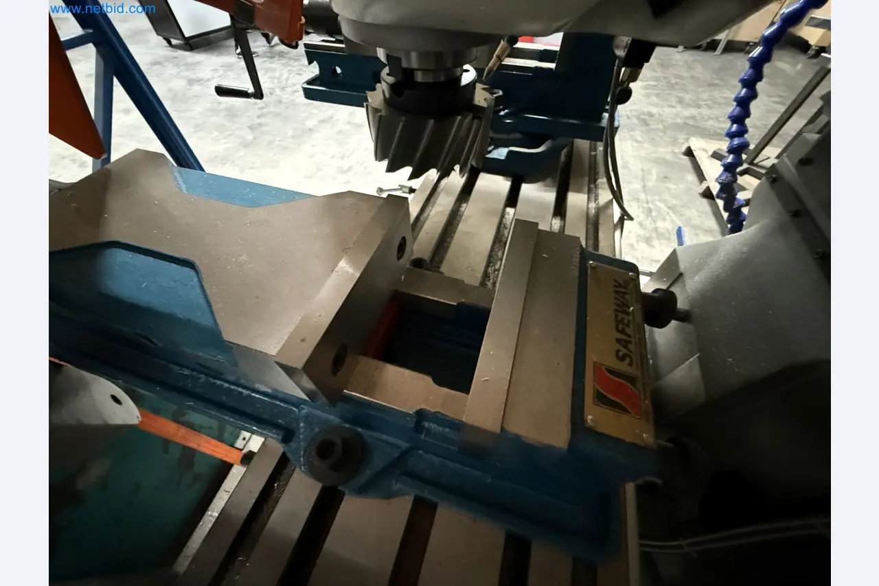 Emmegi Phantomatic T4 A machining center and ELMAG UFM 125 universal milling machine-33