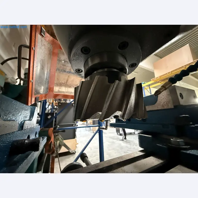 Emmegi Phantomatic T4 A machining center and ELMAG UFM 125 universal milling machine-34