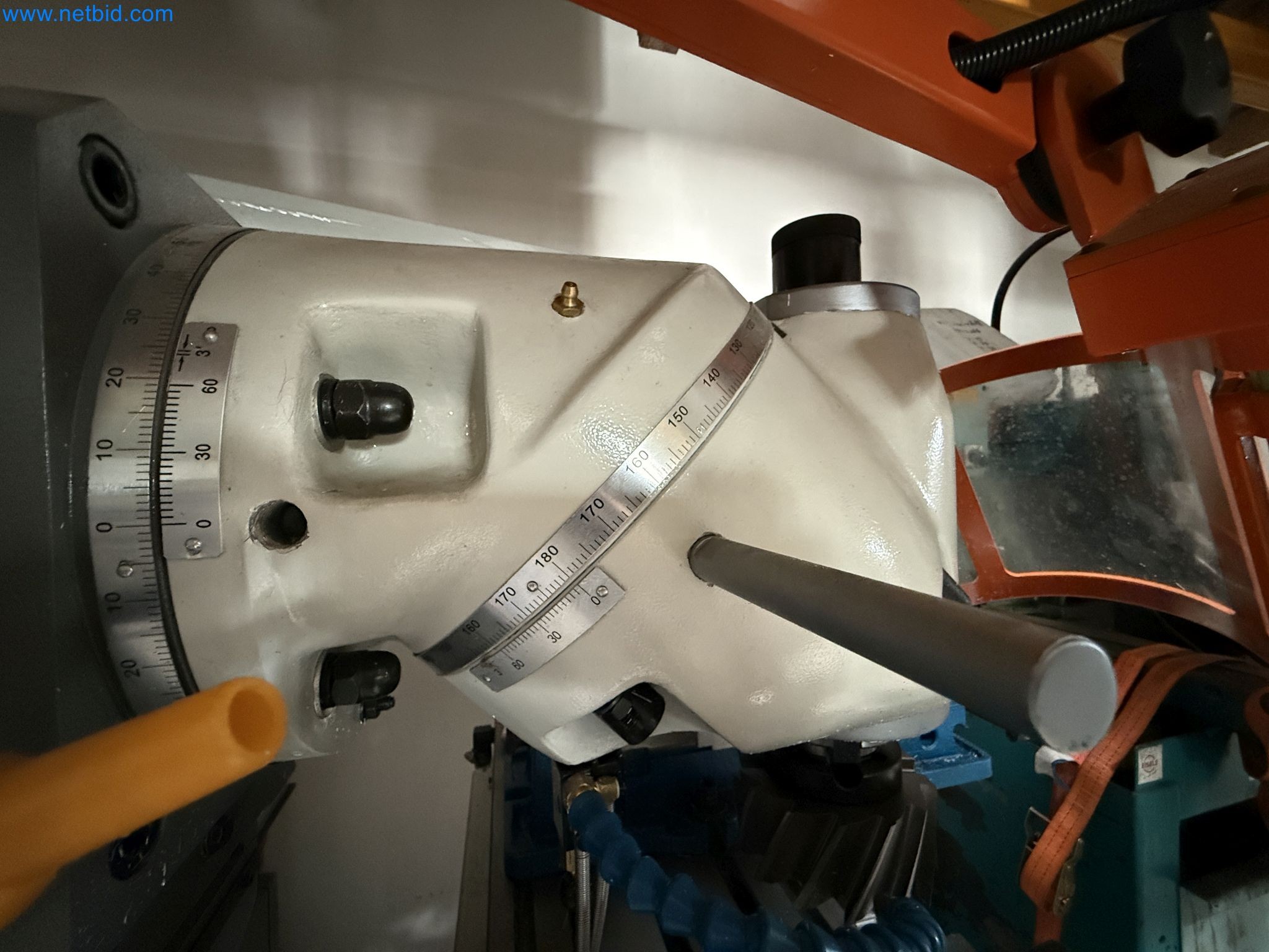 Emmegi Phantomatic T4 A machining center and ELMAG UFM 125 universal milling machine-8
