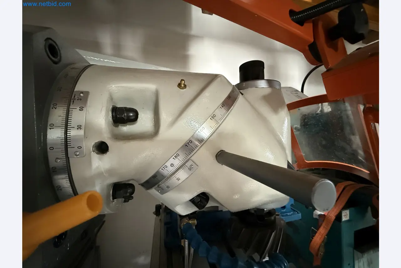 Emmegi Phantomatic T4 A machining center and ELMAG UFM 125 universal milling machine-8
