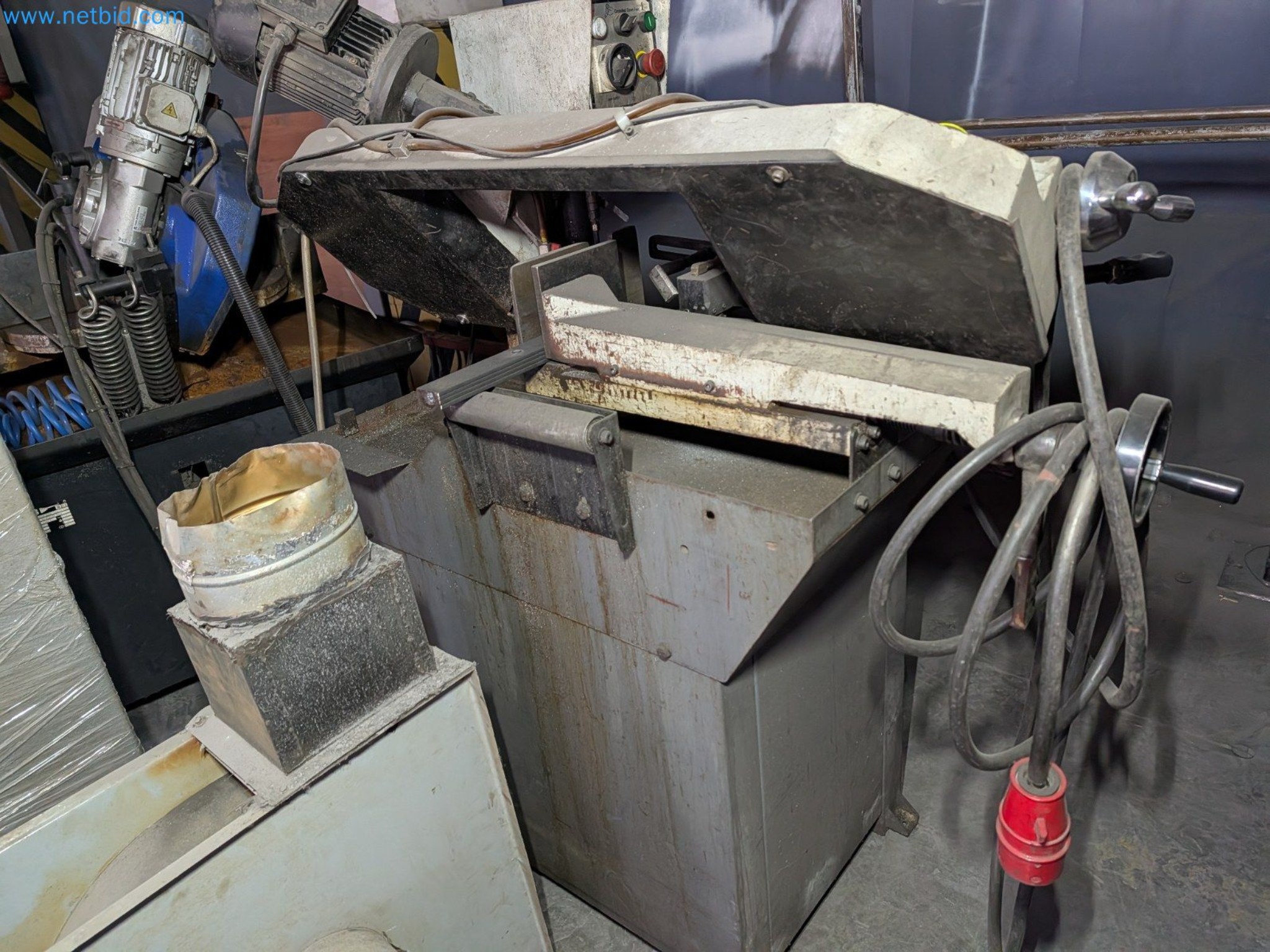Metalworking machines


-11