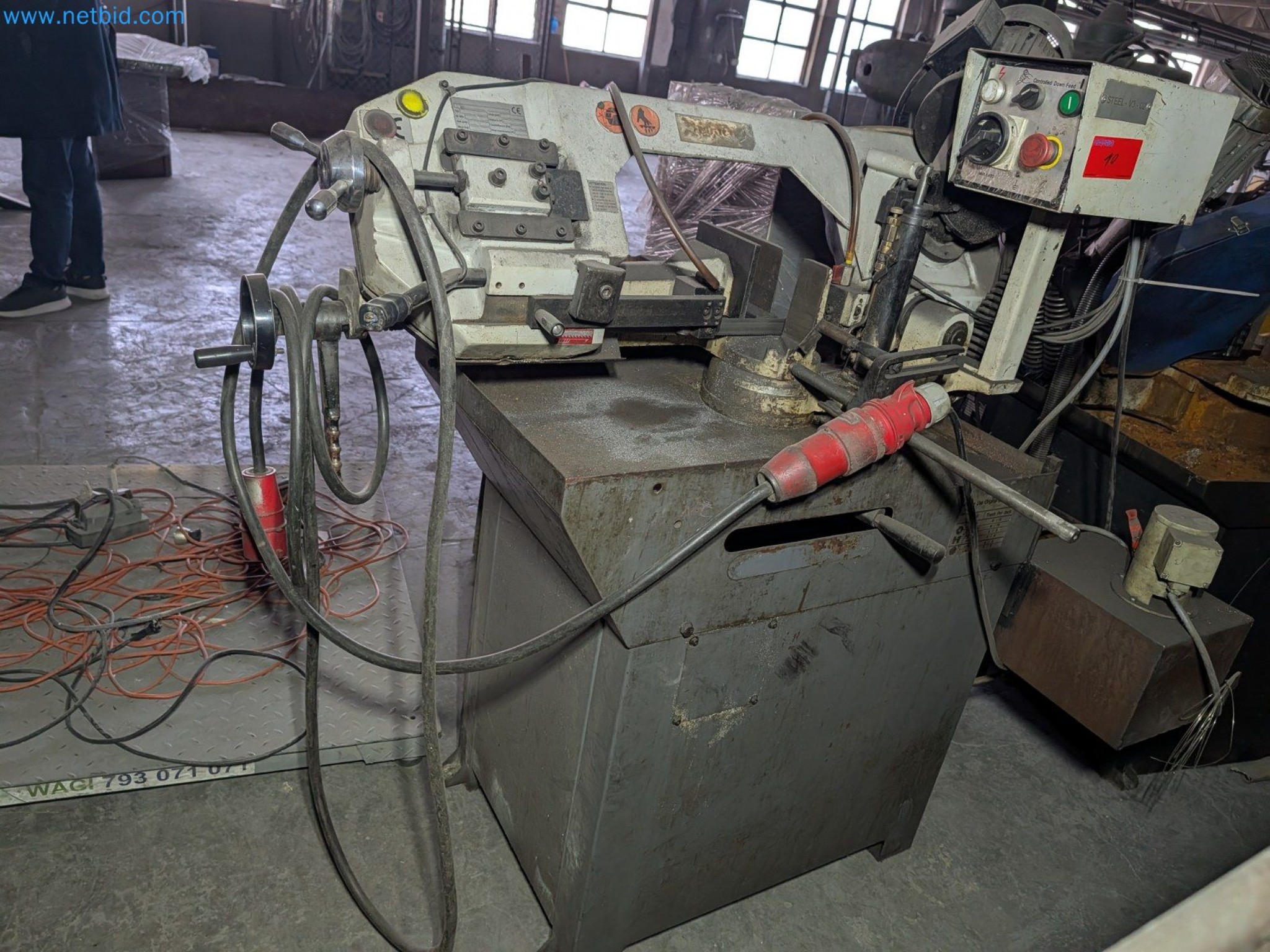 Metalworking machines


-1