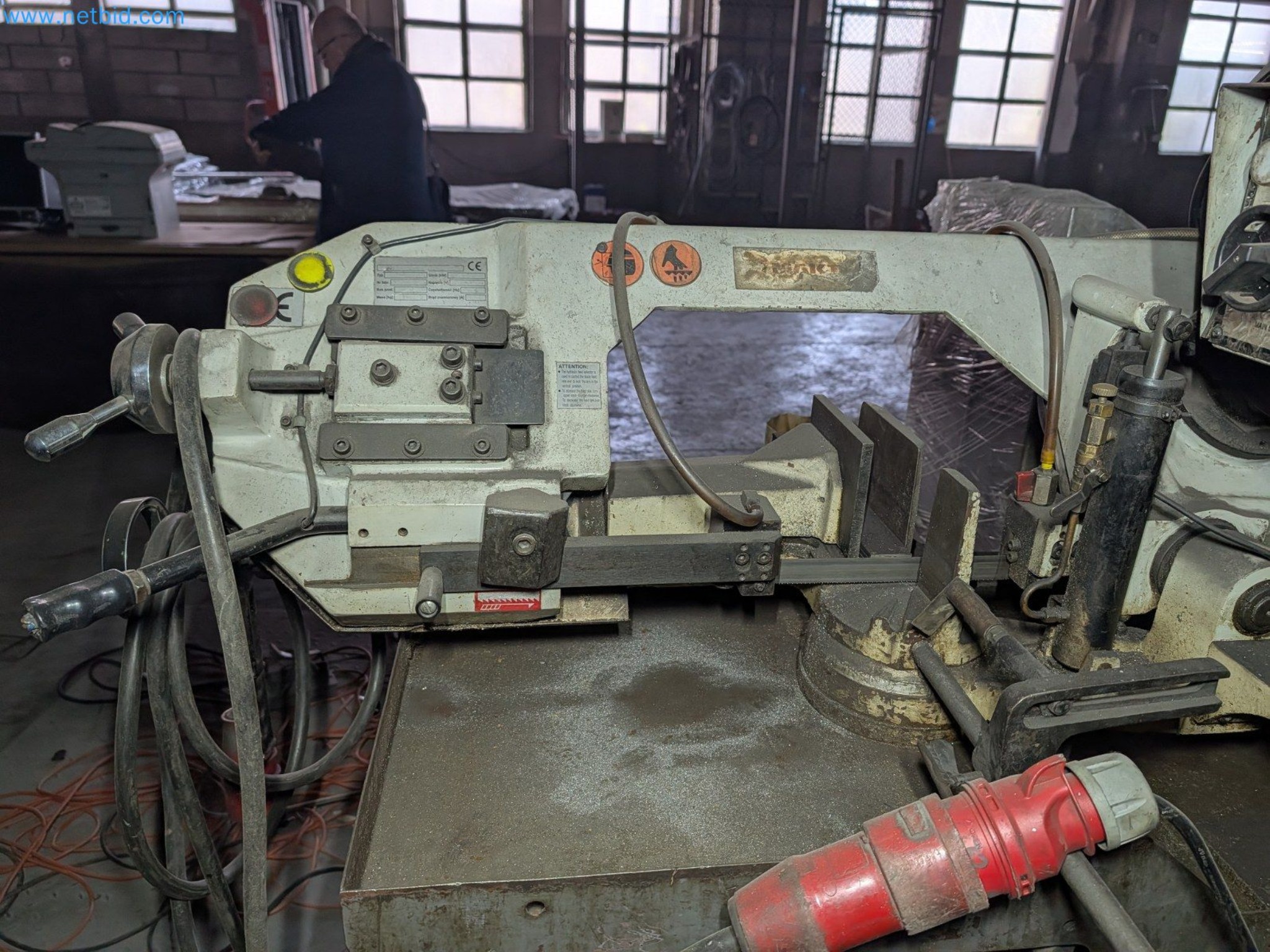 Metalworking machines


-3
