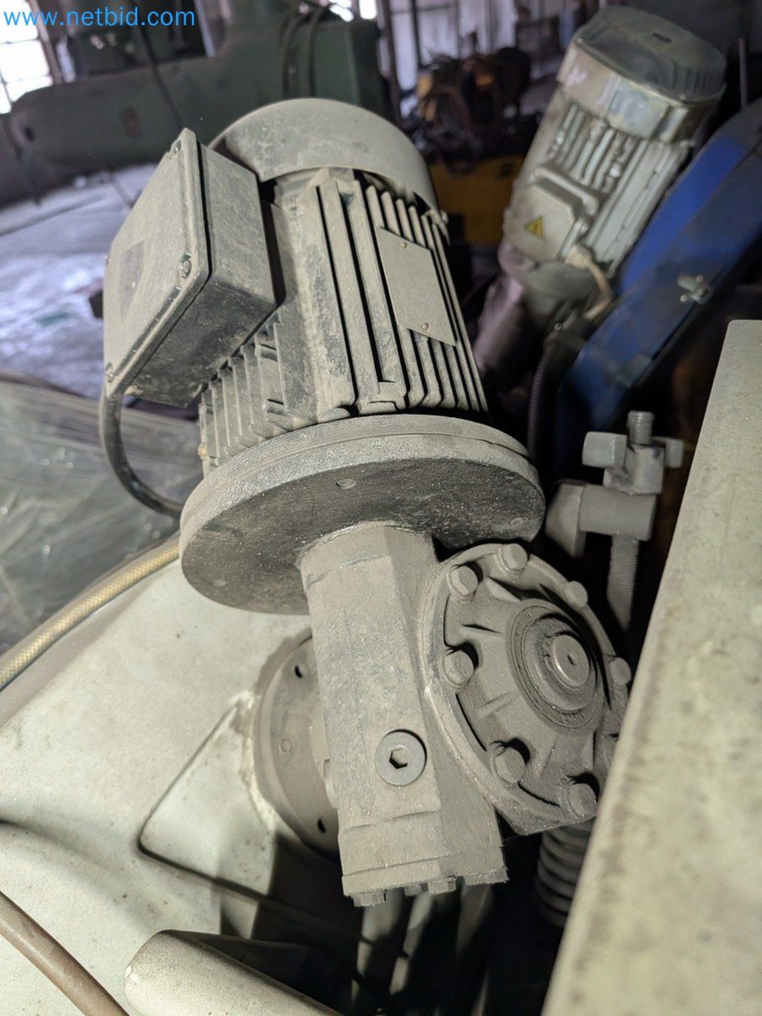 Metalworking machines


-9