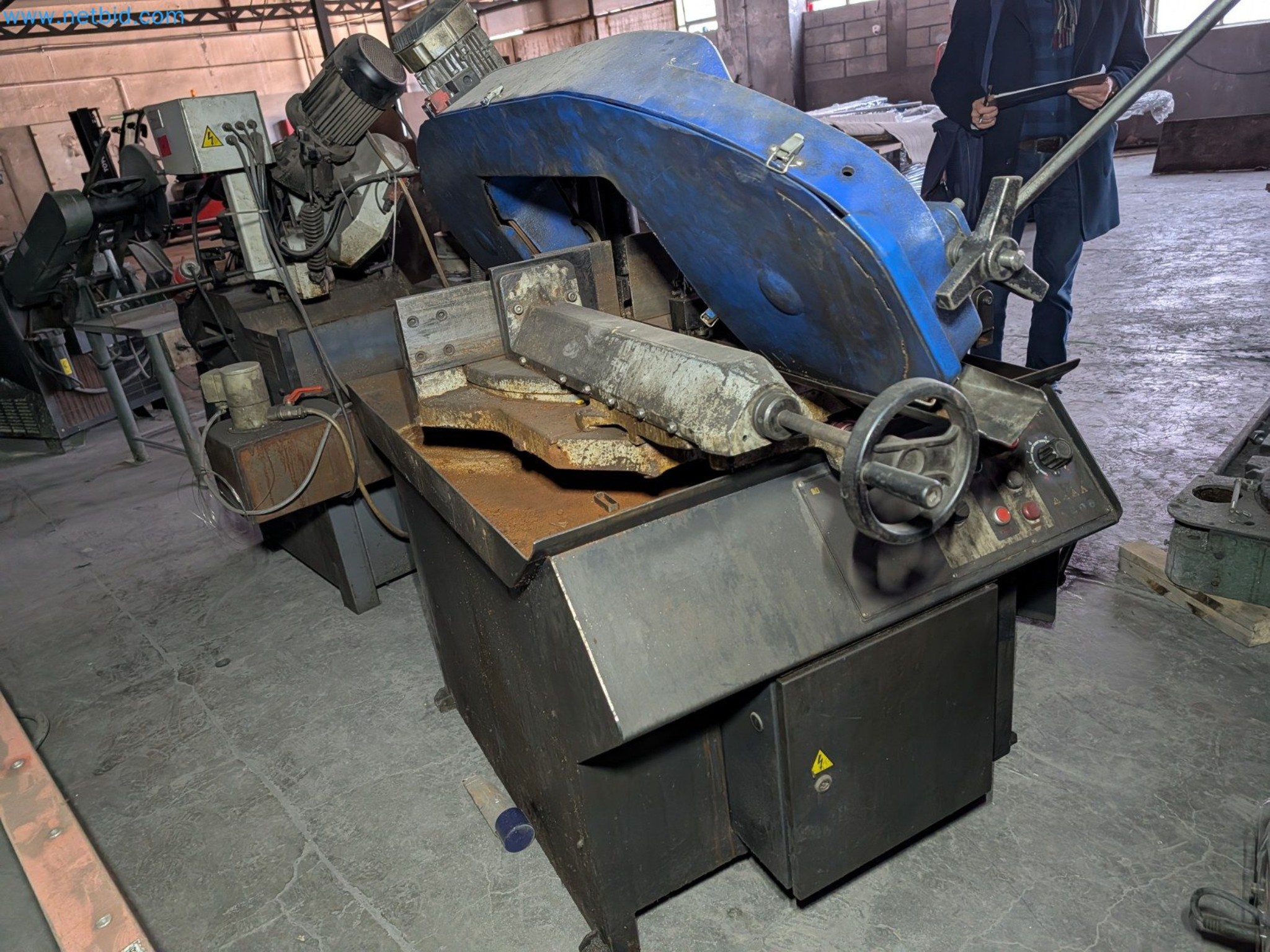 Metalworking machines


-7