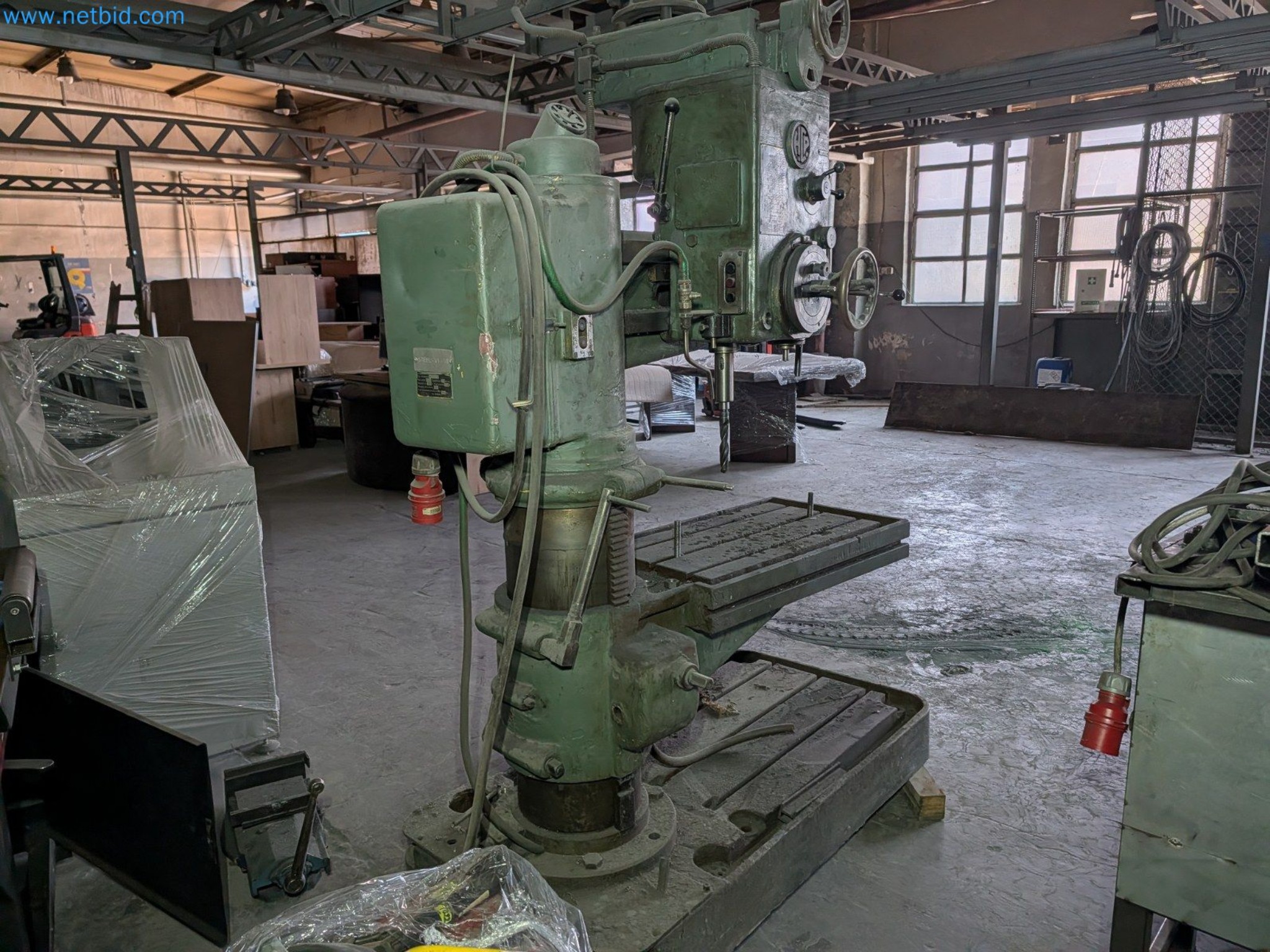 Metalworking machines


-7
