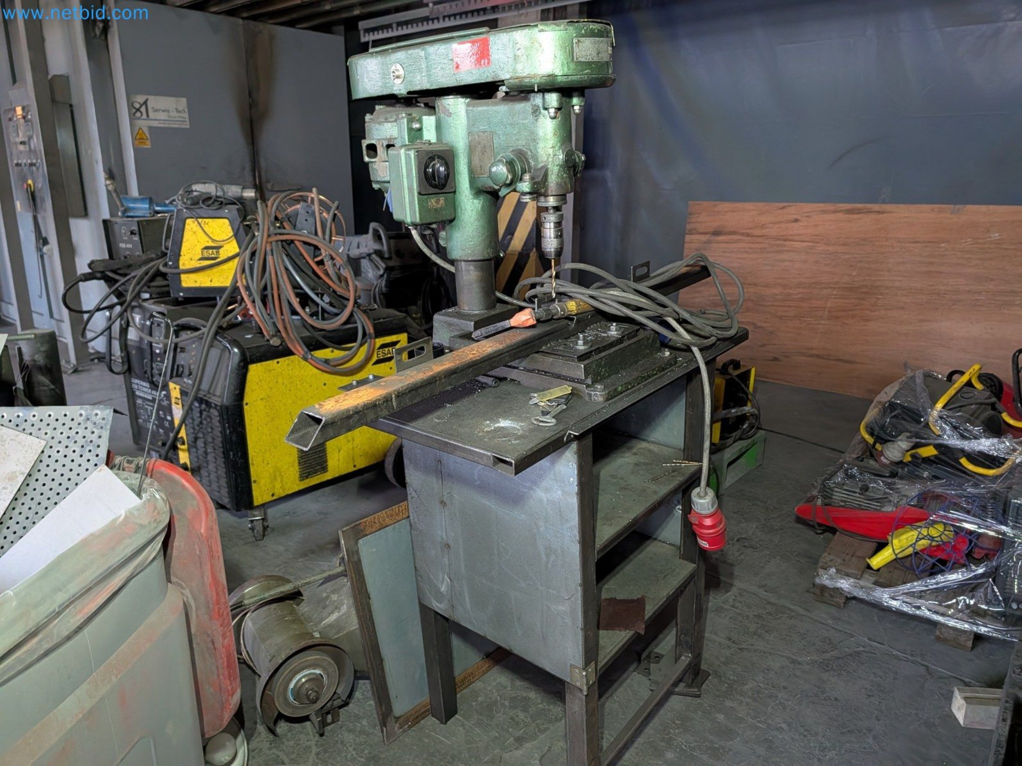 Metalworking machines


-3