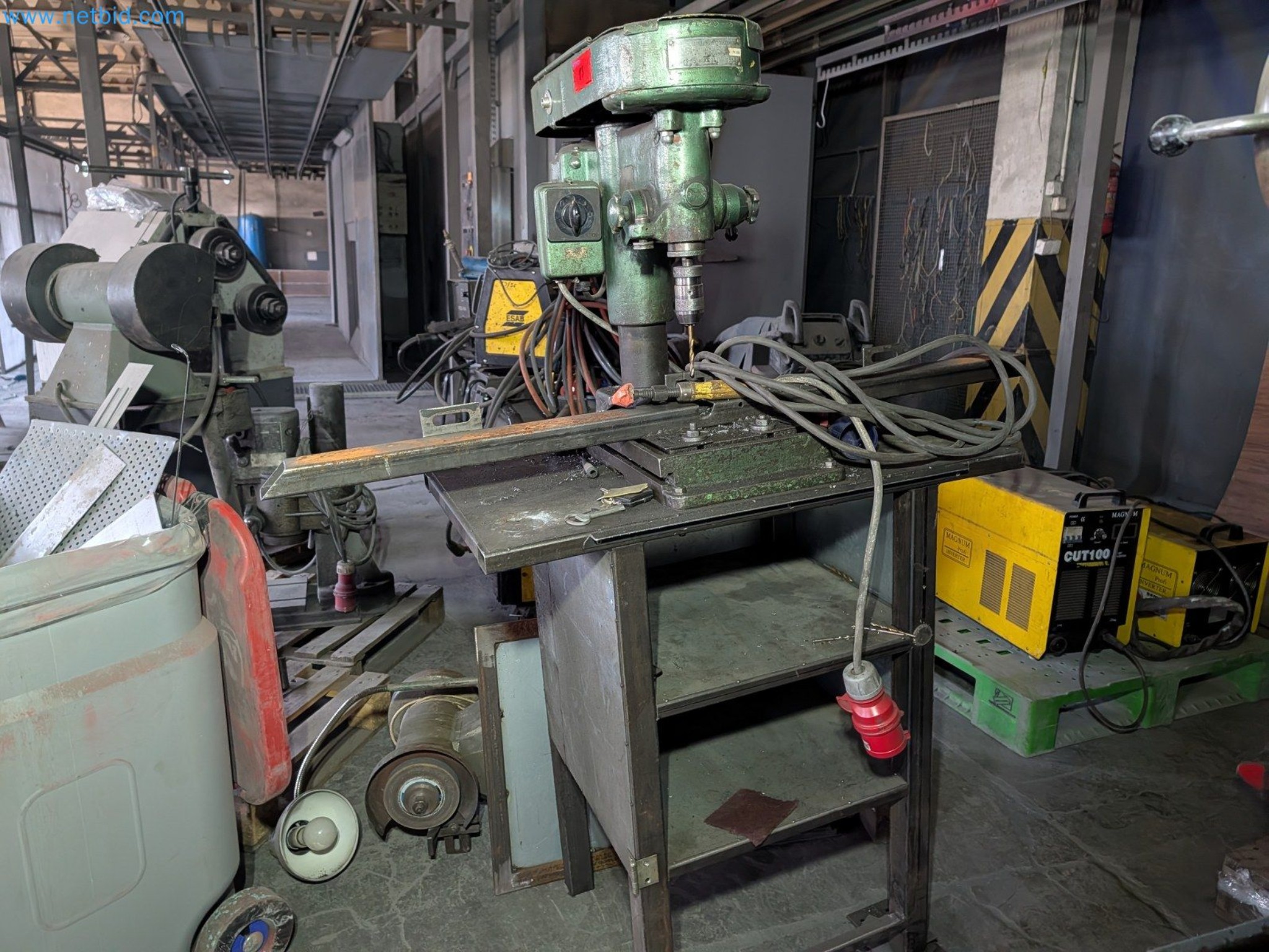 Metalworking machines


-4
