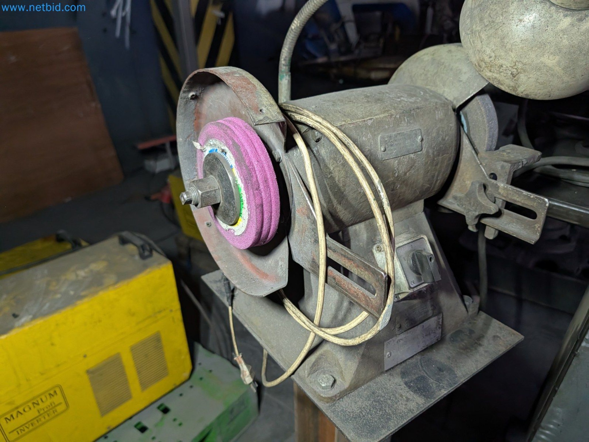 Metalworking machines


-12