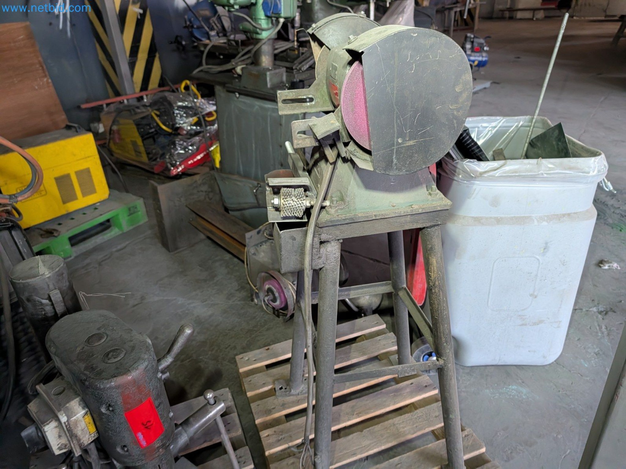 Metalworking machines


-4