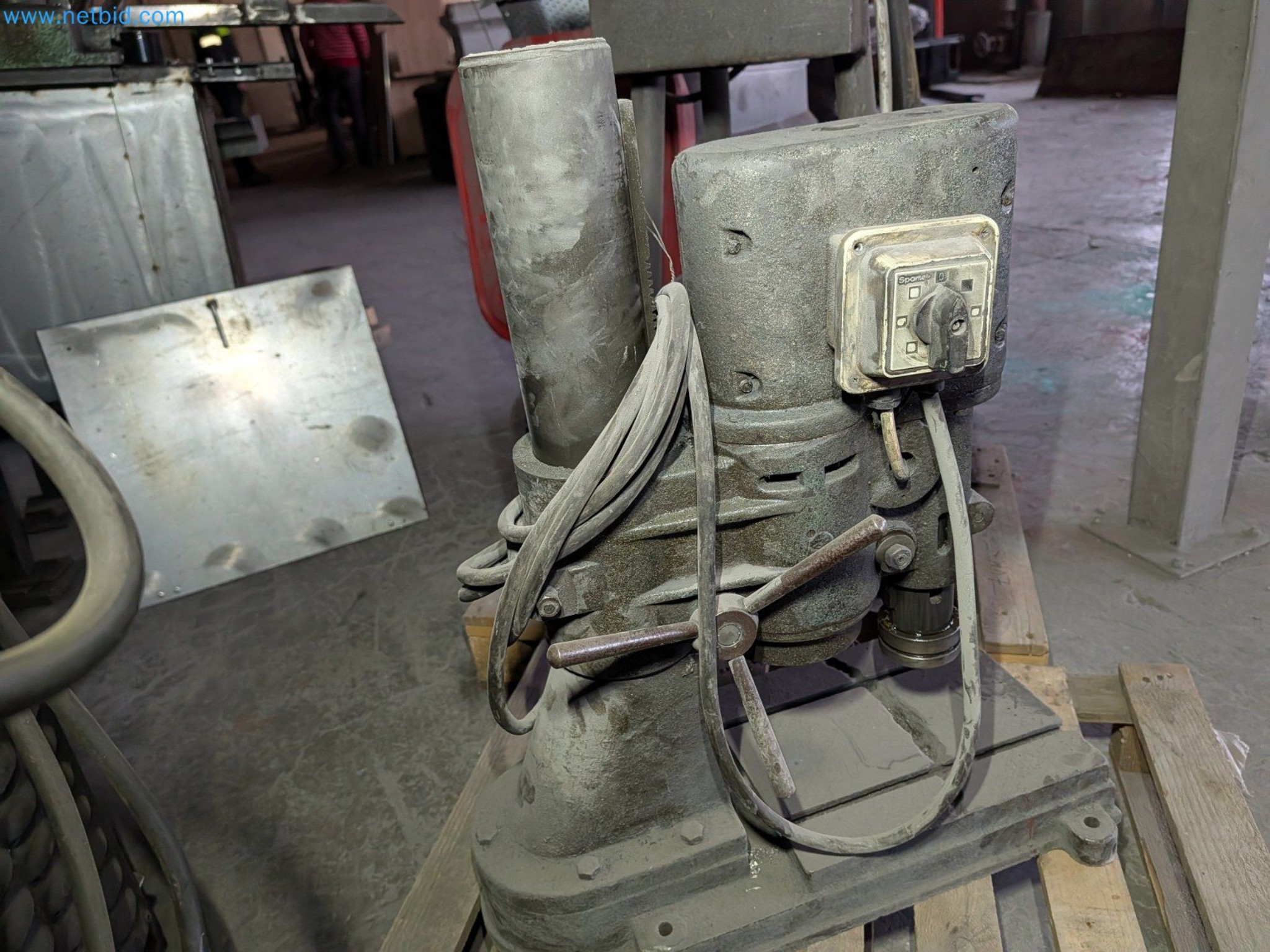 Metalworking machines


-2