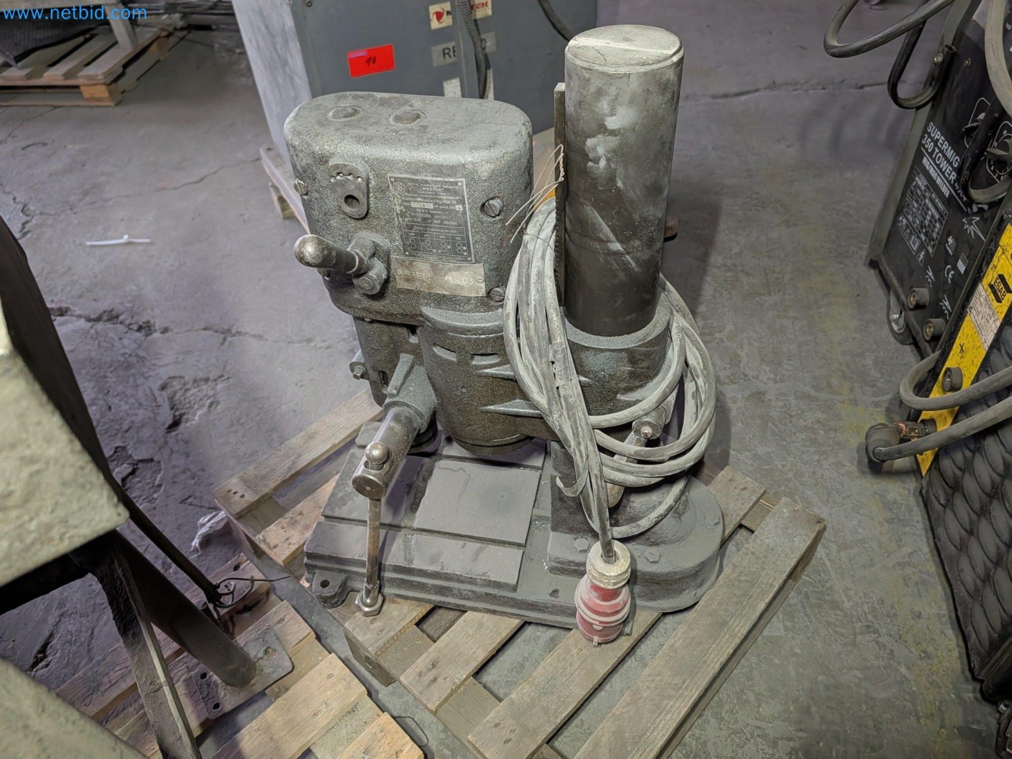 Metalworking machines


-5