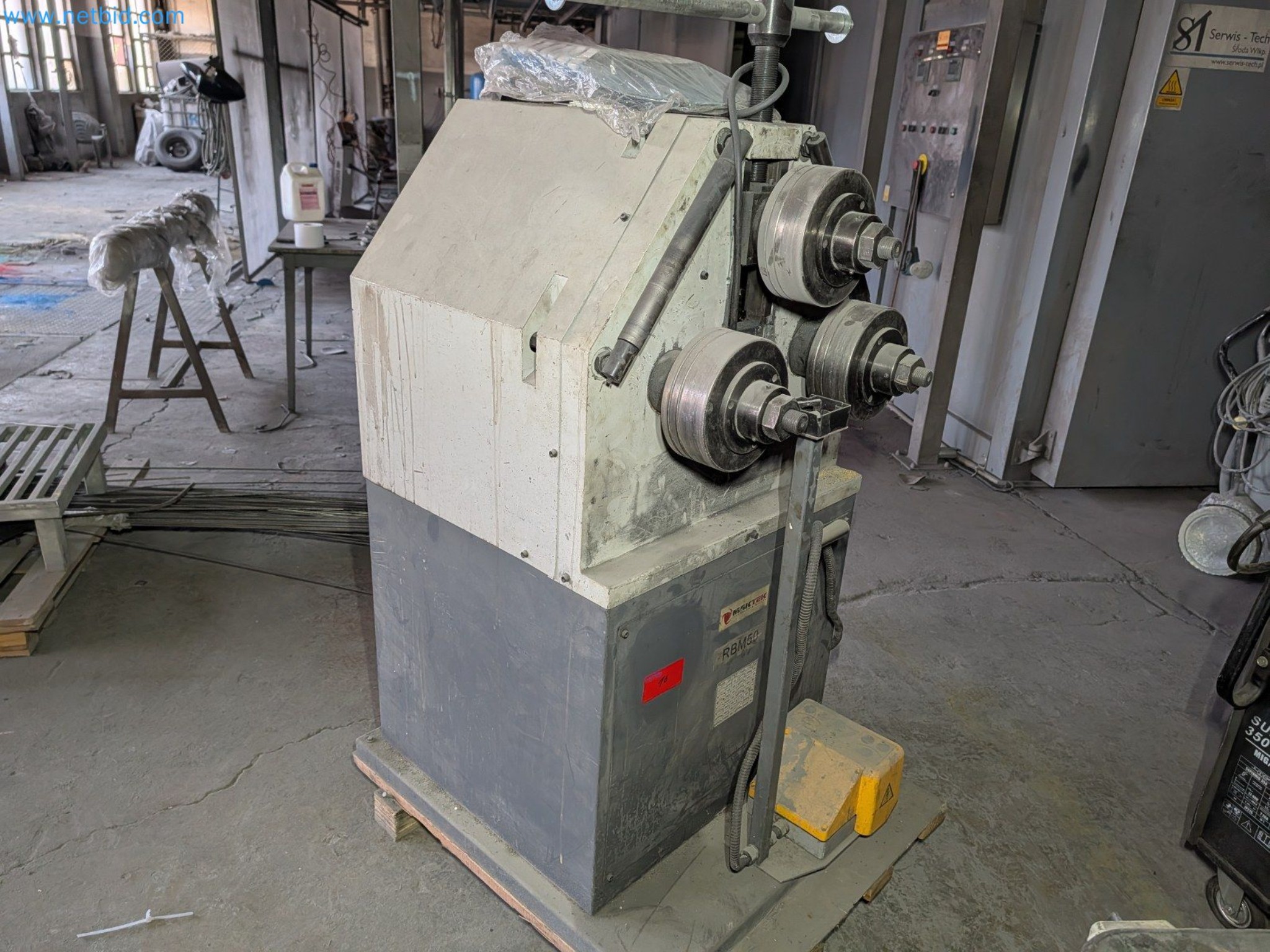Metalworking machines


-2