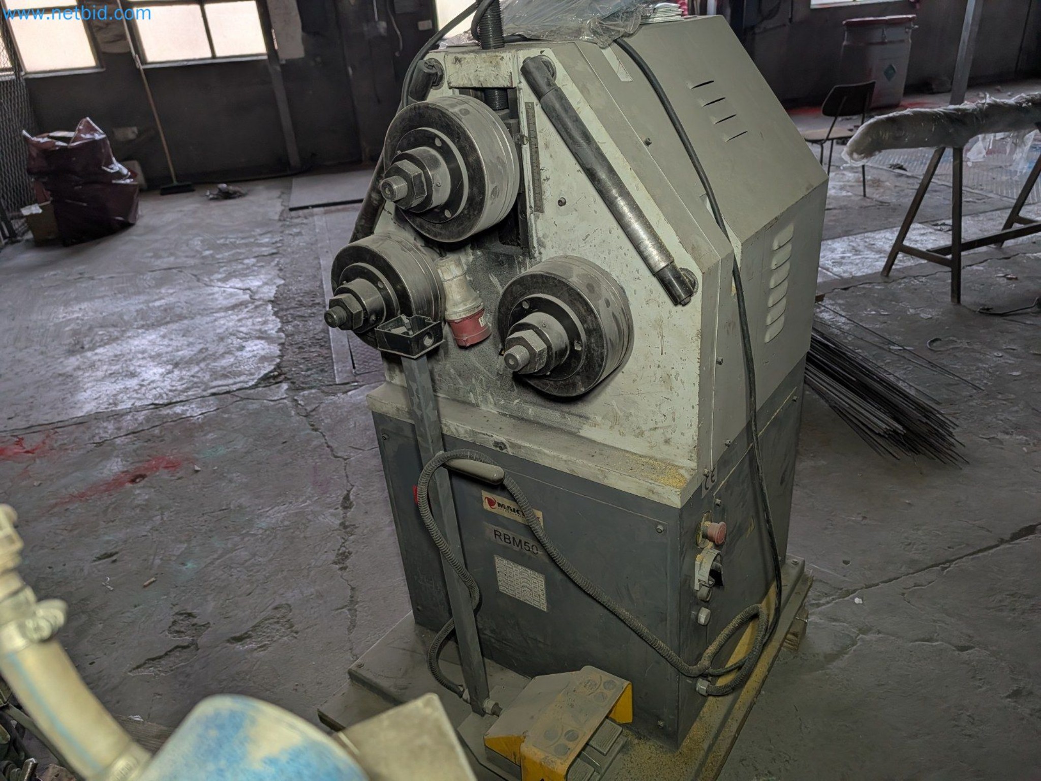 Metalworking machines


-3