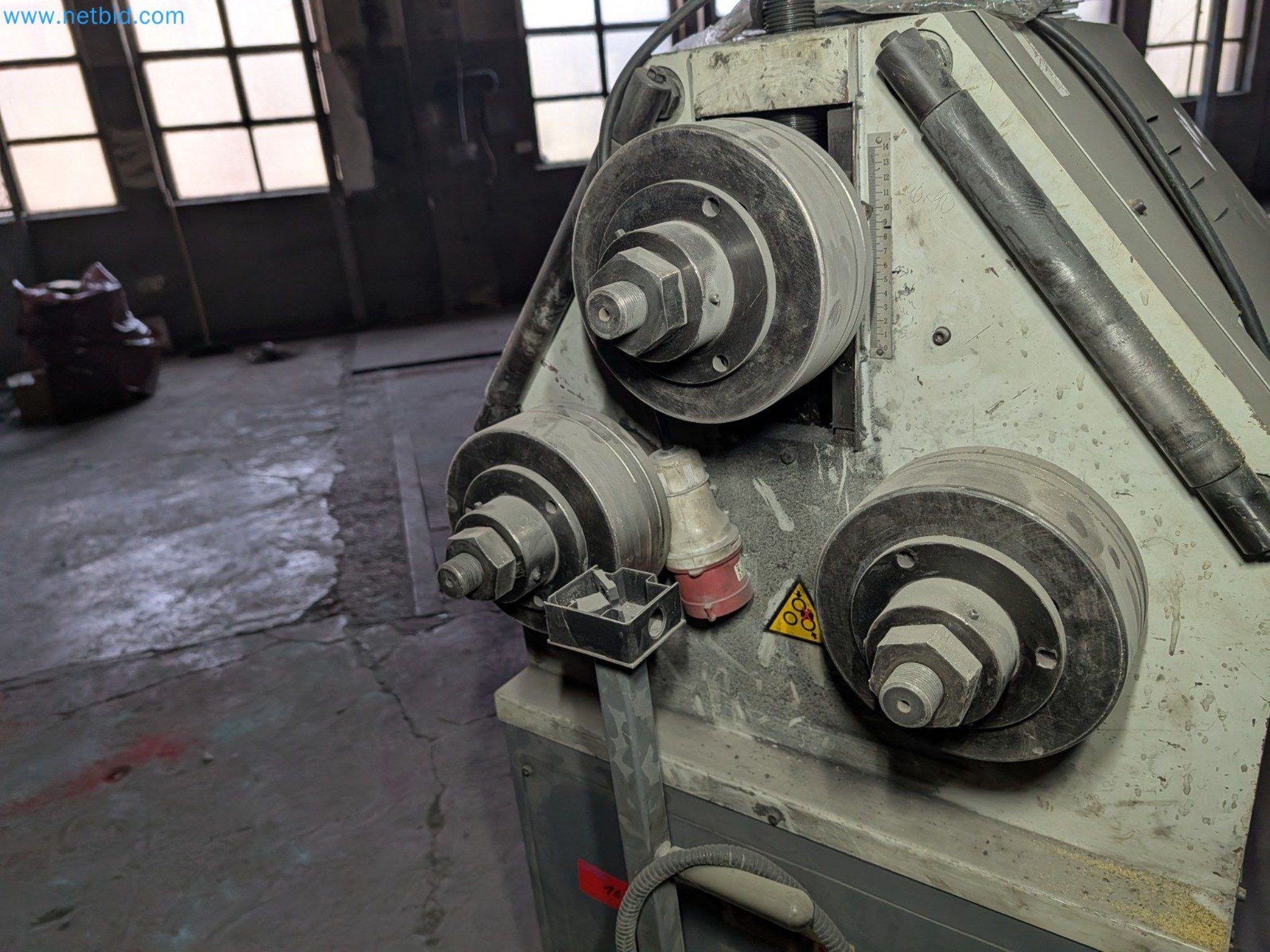 Metalworking machines


-4
