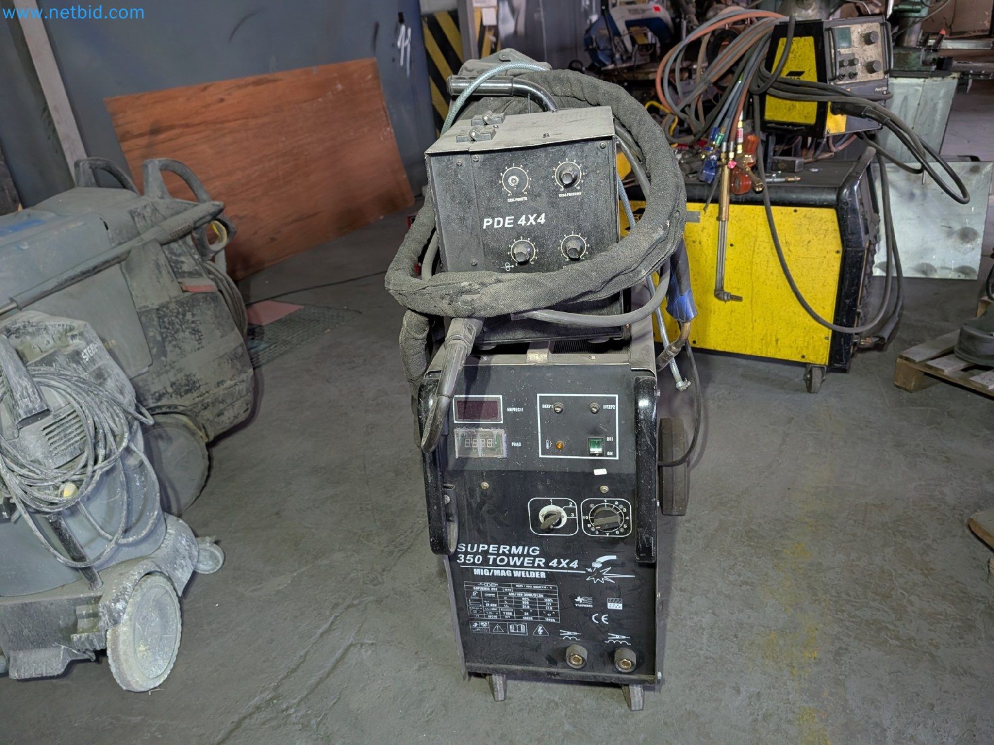 Metalworking machines


-2